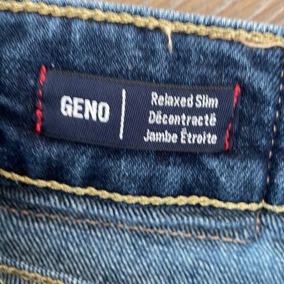 Men's True Religion Jeans - Picture 7 of 9
